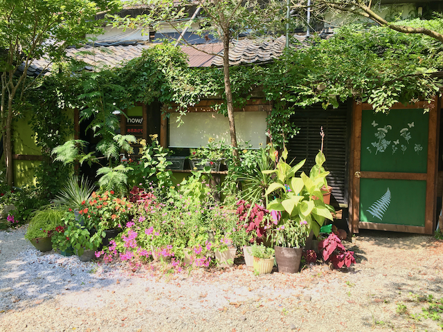 /img/blog/18_neighbor/shop_front.png
